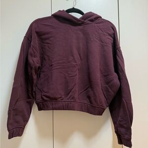 Lululemon relaxed cropped hoodie in Cassis